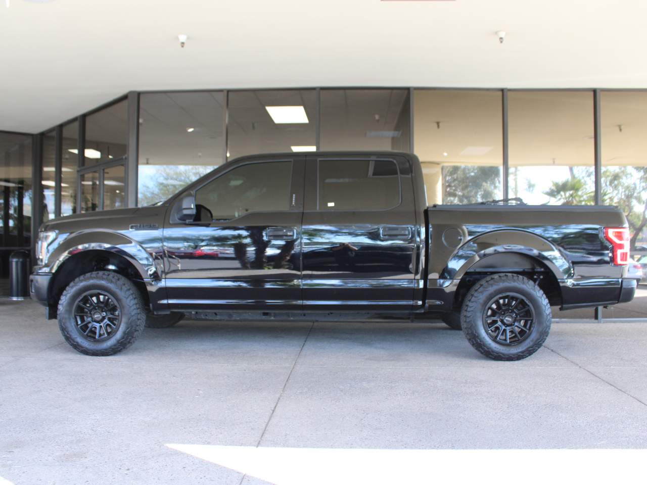 2018 Ford F-150 XLT Crew Cab