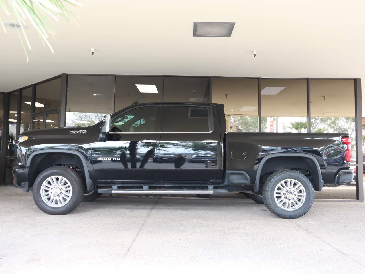 2023 Chevrolet Silverado 3500HD High Country Crew Cab