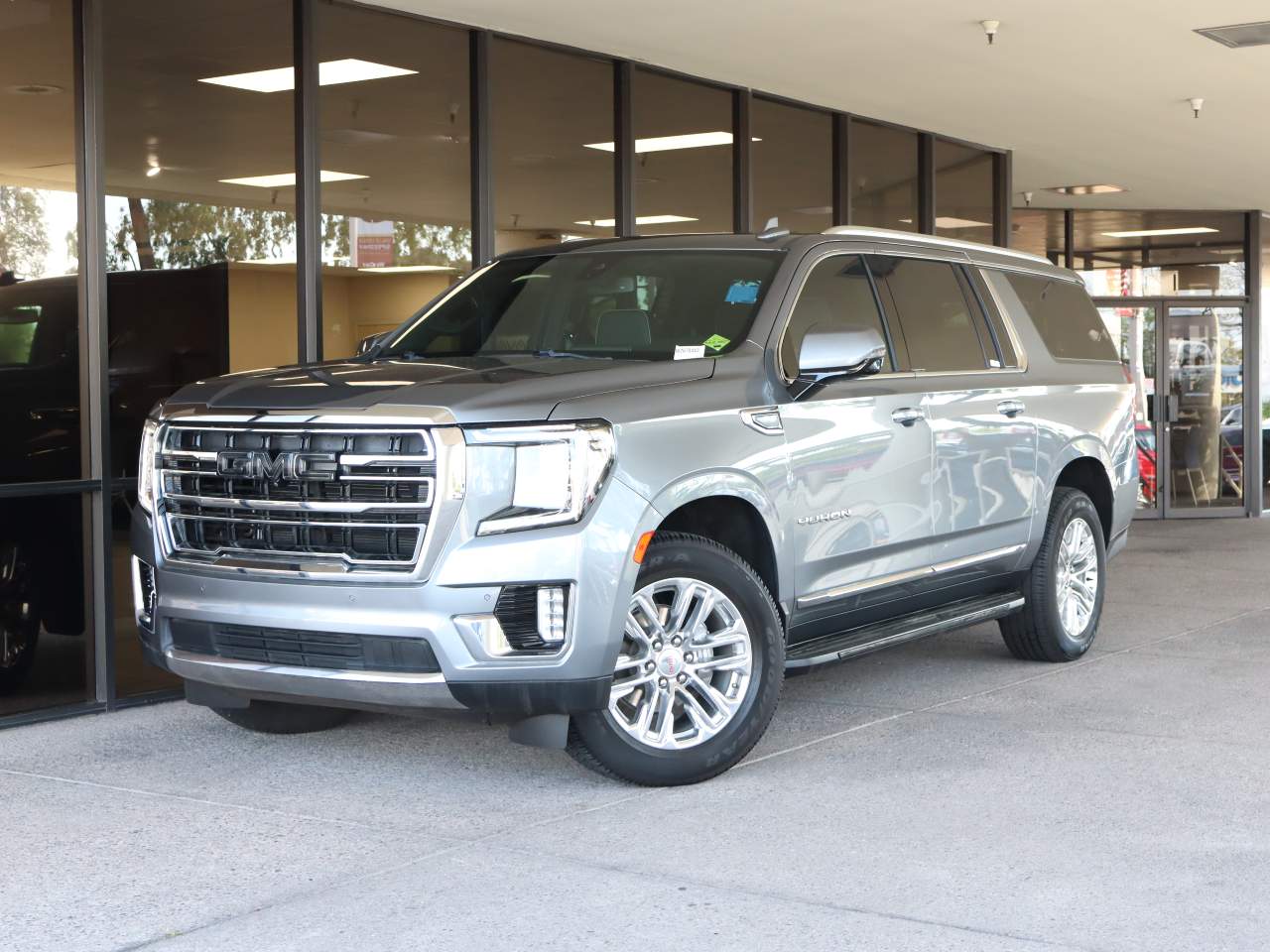 2022 GMC Yukon XL SLT