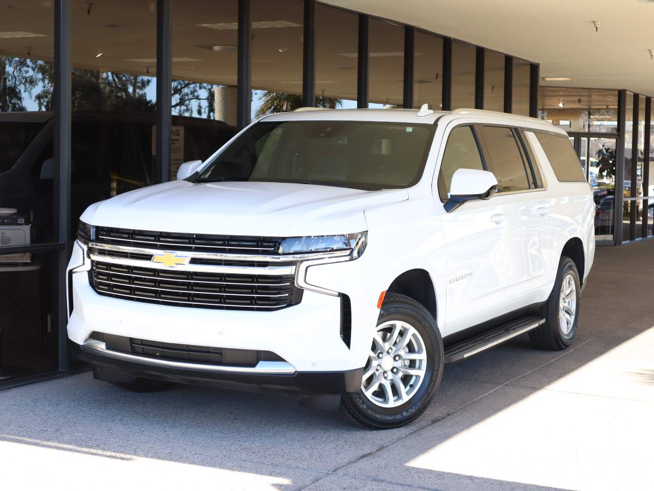 2023 Chevrolet Suburban LT