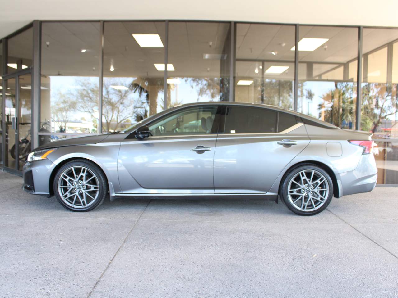 2023 Nissan Altima 2.0 SR