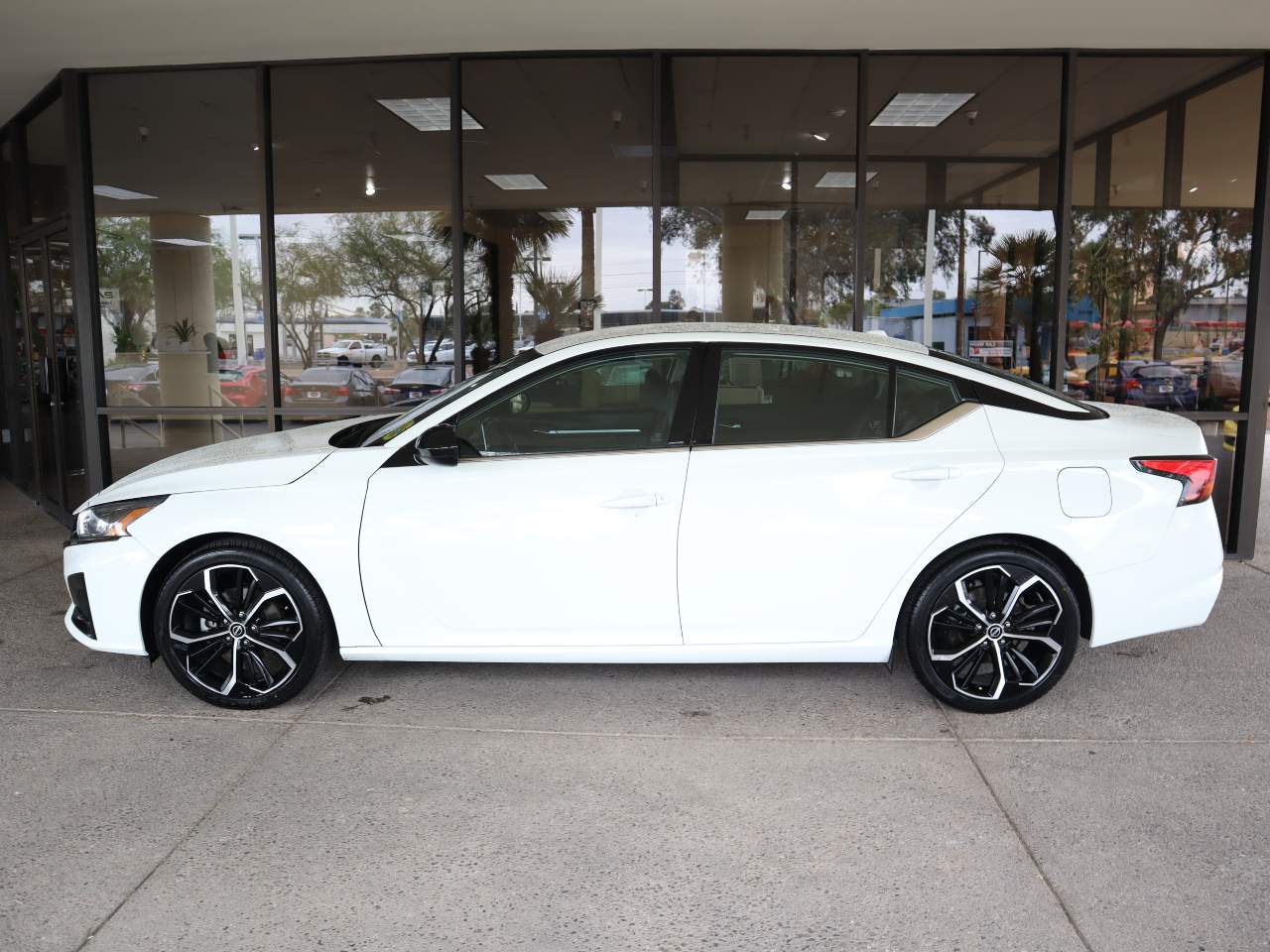 2023 Nissan Altima 2.5 SR