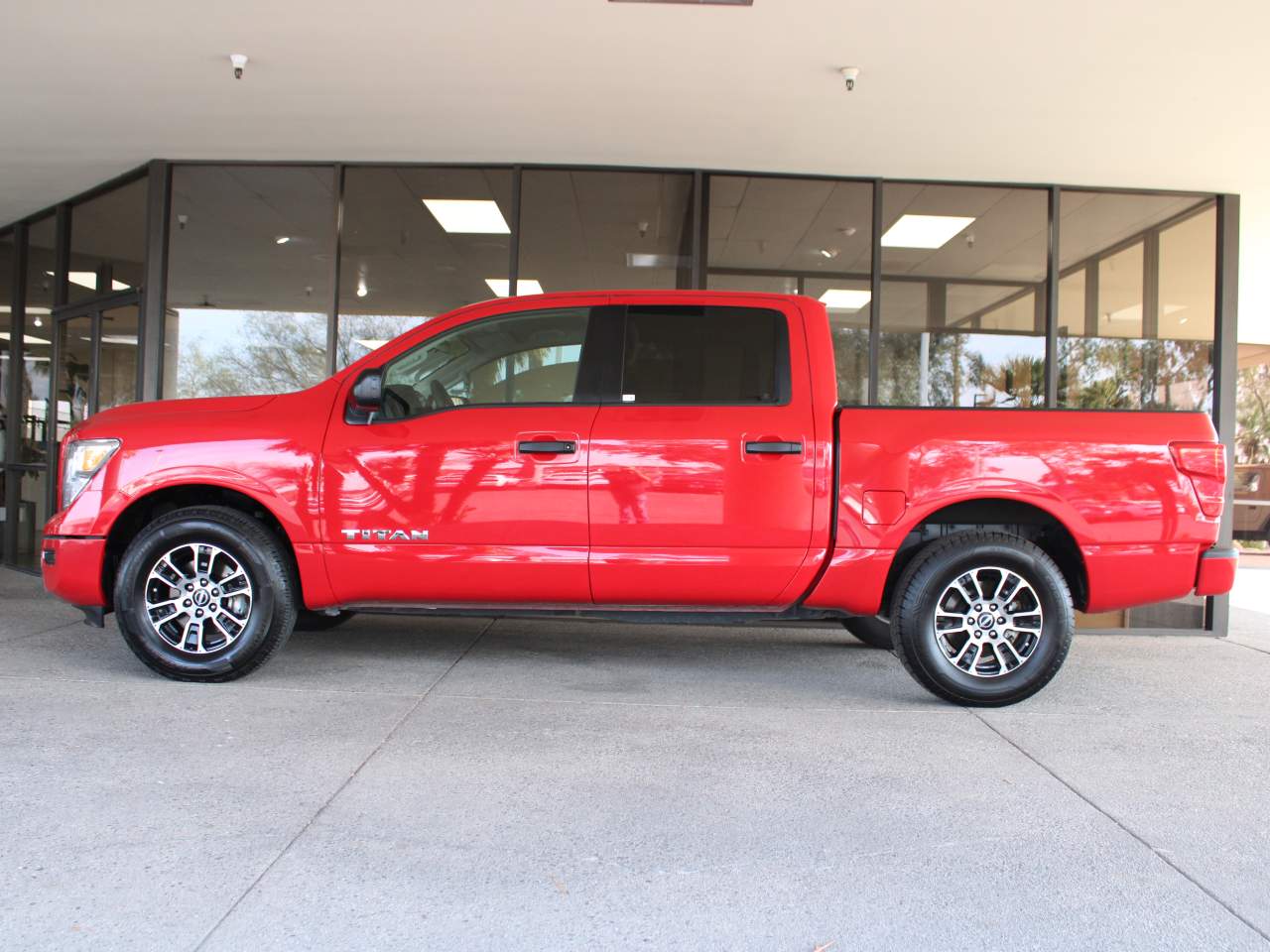 2023 Nissan Titan S Crew Cab