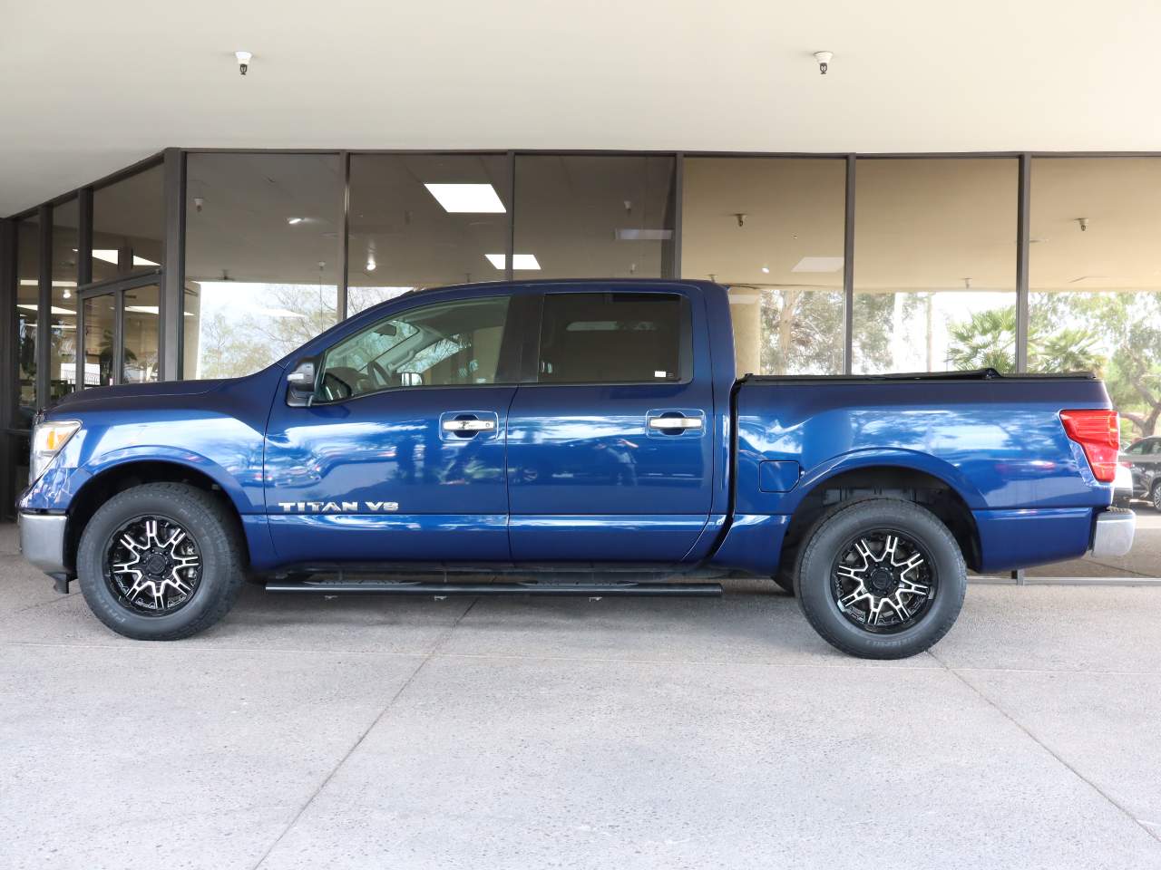 2019 Nissan Titan SV Crew Cab