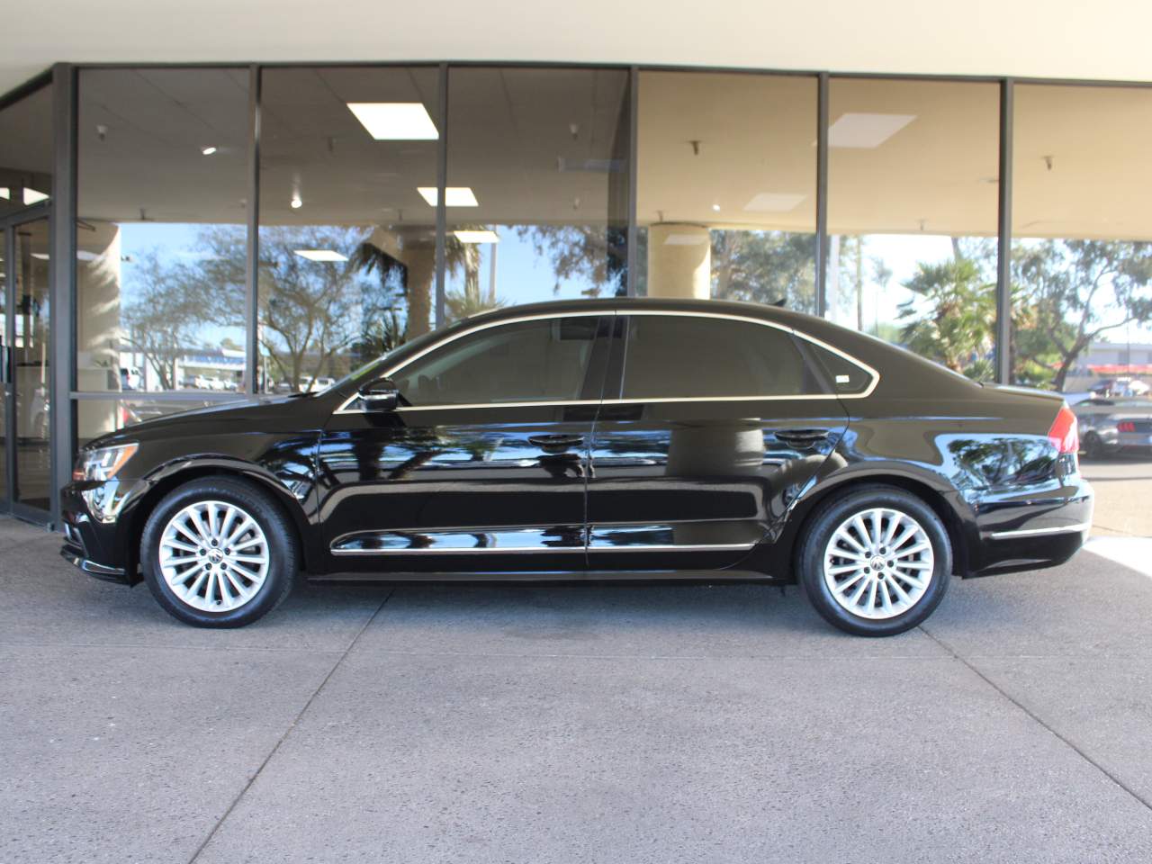 2016 Volkswagen Passat 1.8T SE