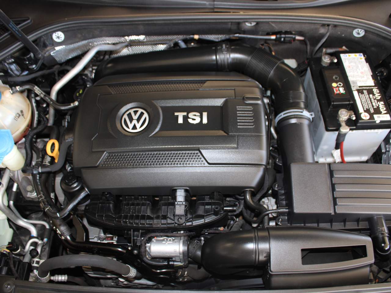 2016 Volkswagen Passat 1.8T SE