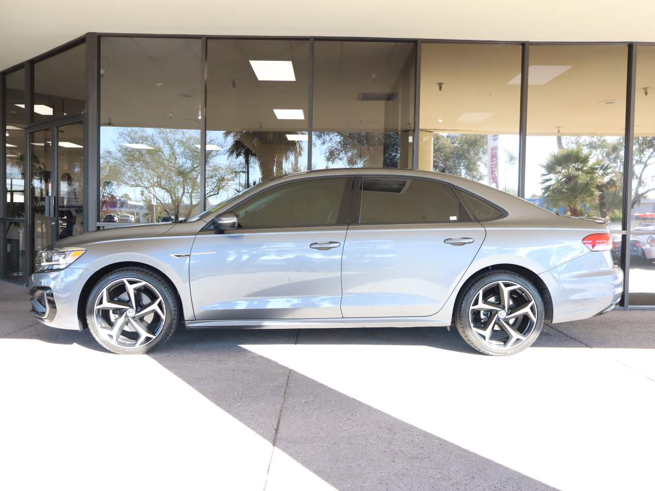 2020 Volkswagen Passat R-Line