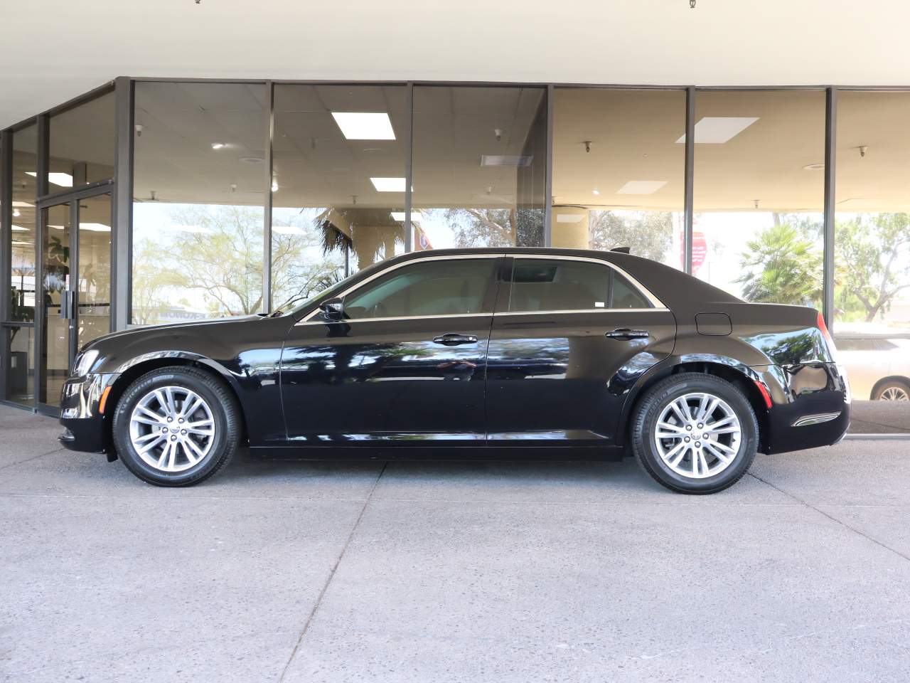 2018 Chrysler 300 Touring