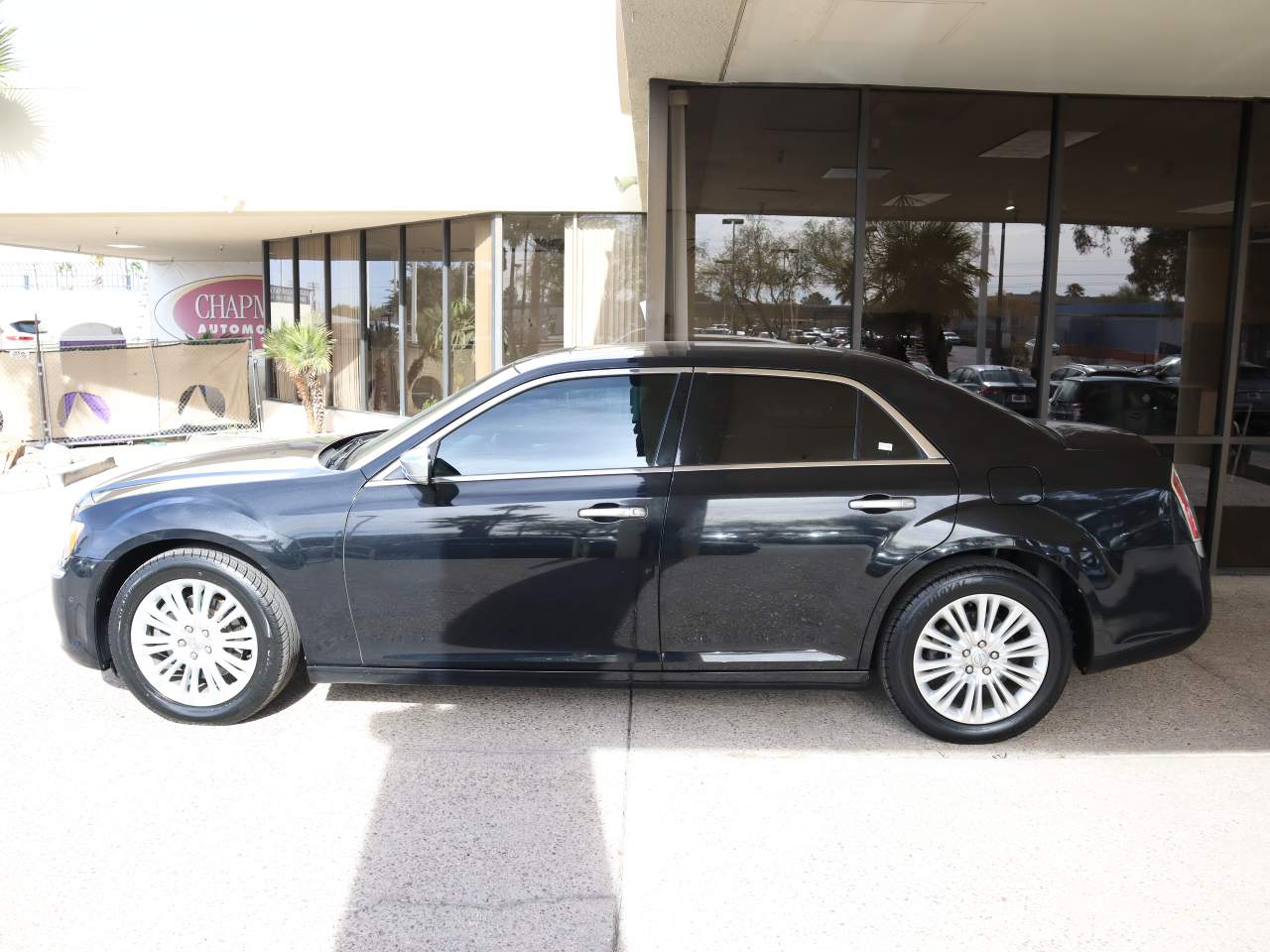 2013 Chrysler 300 C John Varvatos Luxury Edition