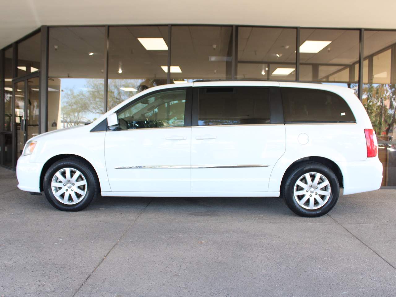 2014 Chrysler Town and Country Touring