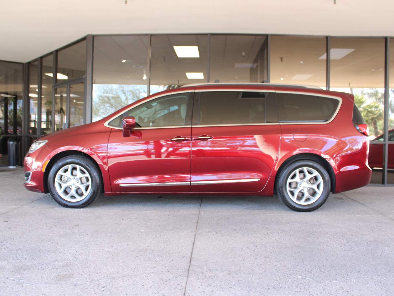 2019 Chrysler Pacifica Touring L Plus