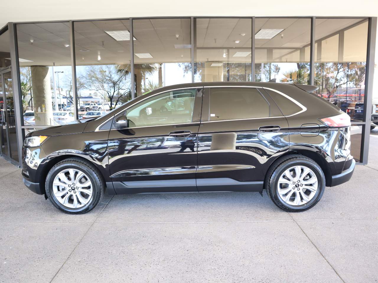 2023 Ford Edge Titanium