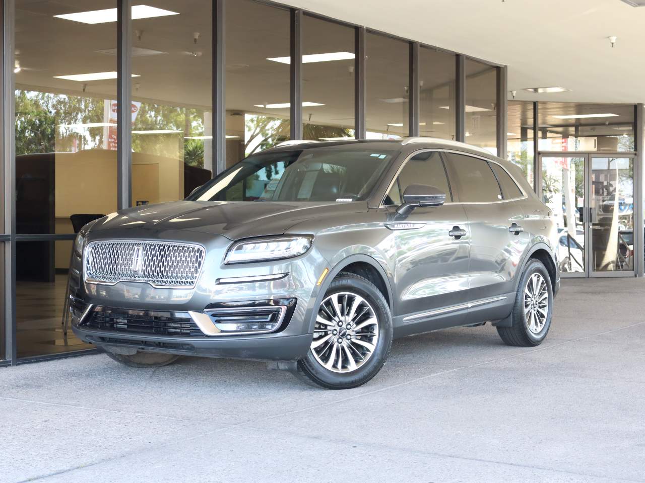 2019 Lincoln Nautilus Select