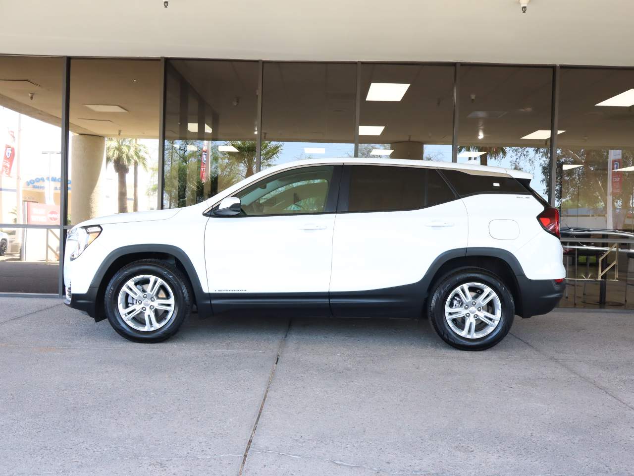 2024 GMC Terrain SLE