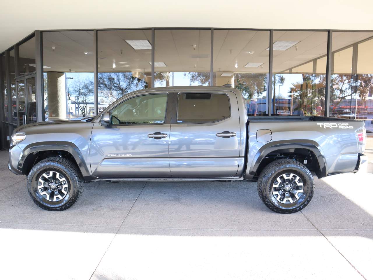 2022 Toyota Tacoma SR5 V6 Crew Cab