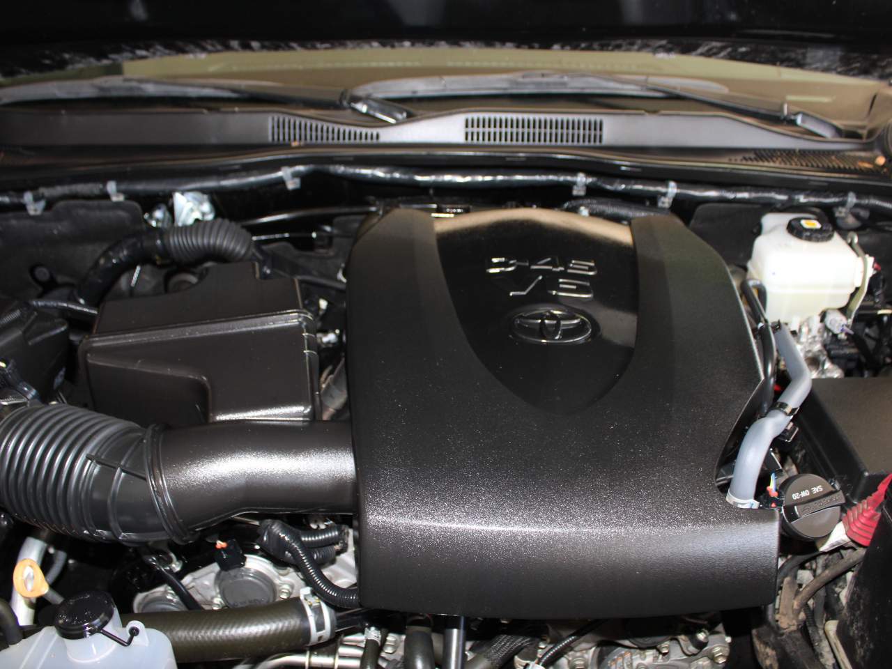 2022 Toyota Tacoma SR V6 Crew Cab