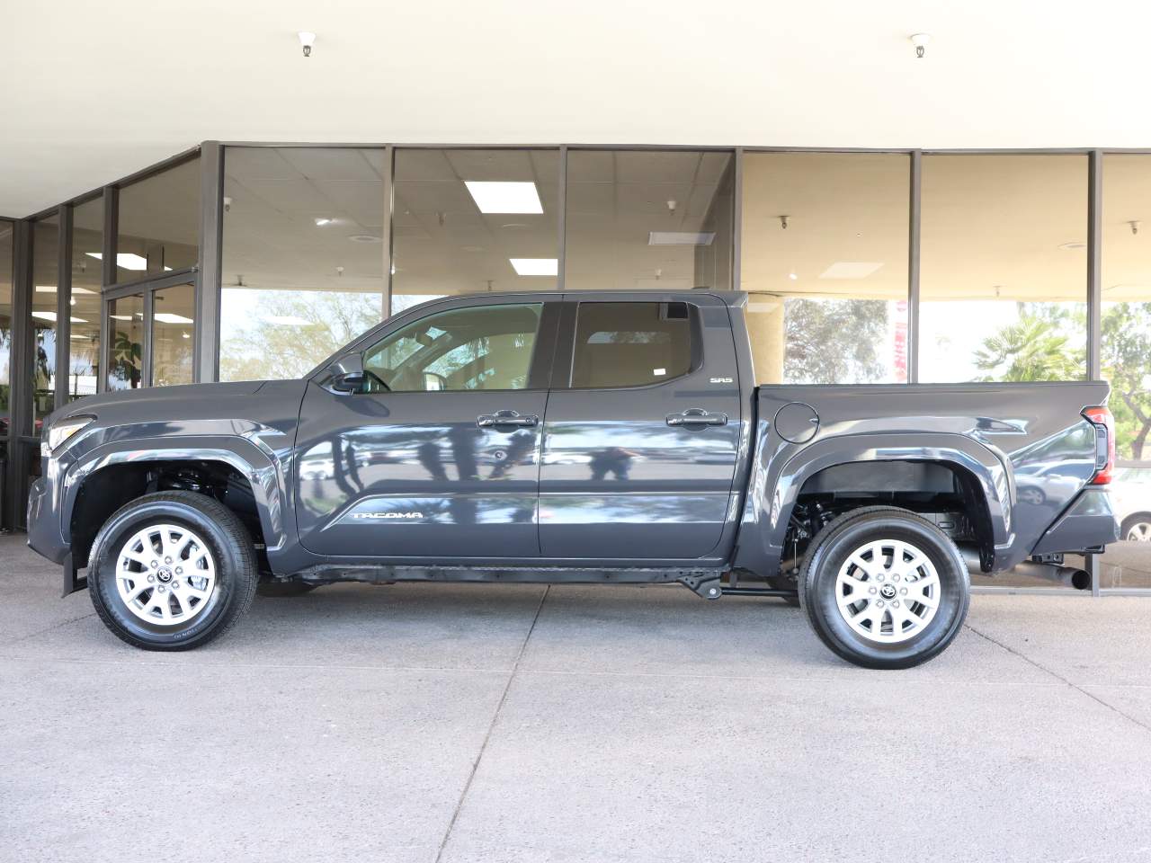 2024 Toyota Tacoma SR5 Crew Cab