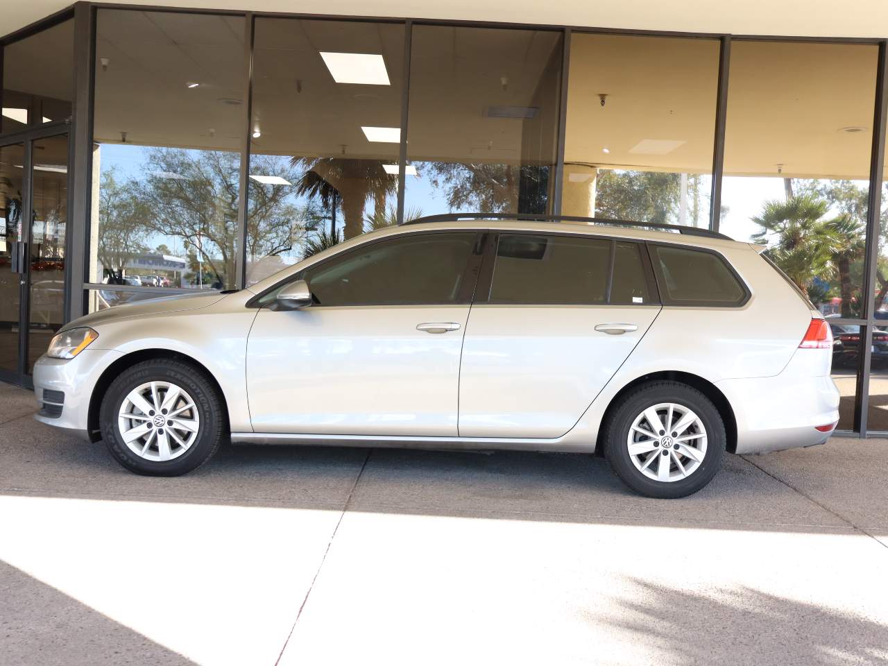 2015 Volkswagen Golf SportWagen TSI S