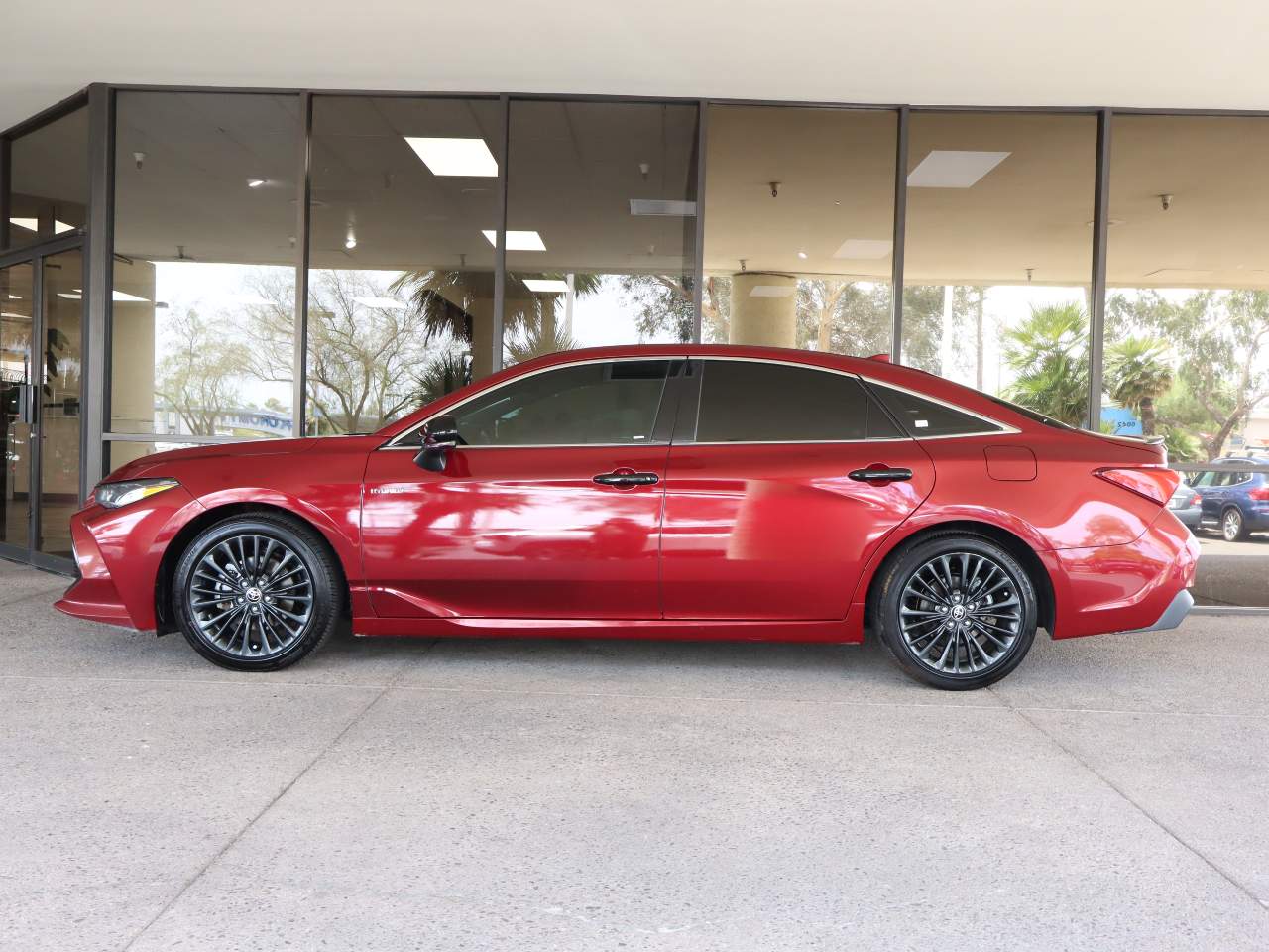 2021 Toyota Avalon Hybrid XSE