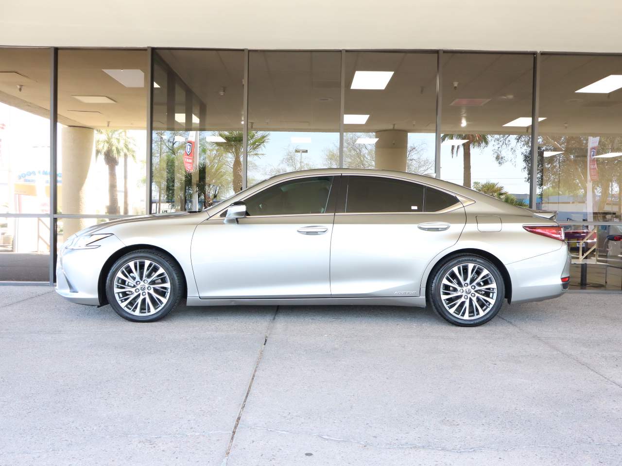 2020 Lexus ES 300h