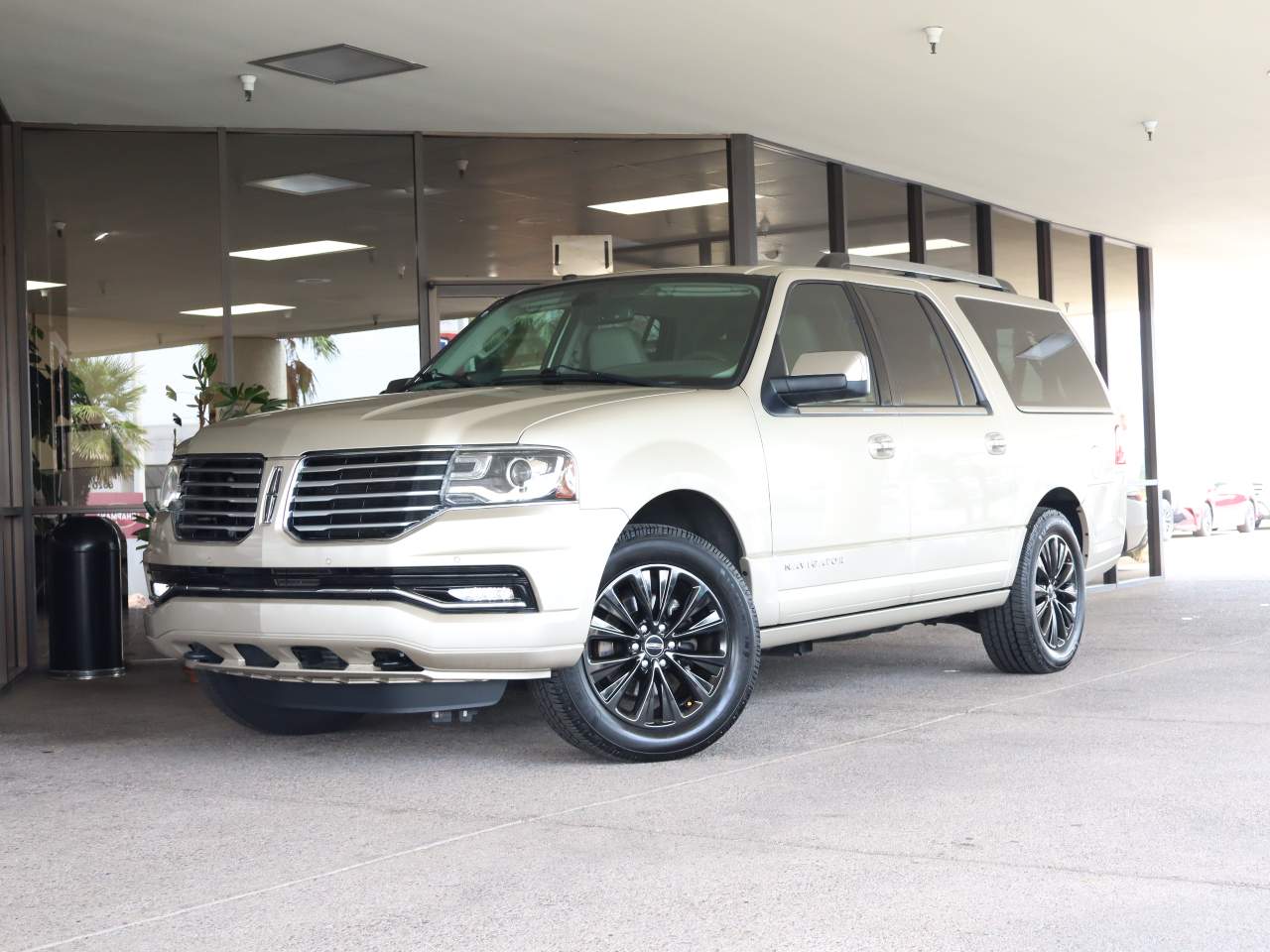2017 Lincoln Navigator L Select