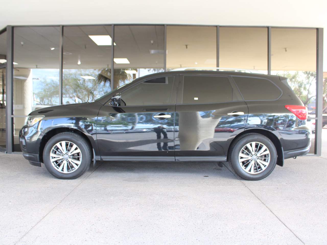 2019 Nissan Pathfinder SL