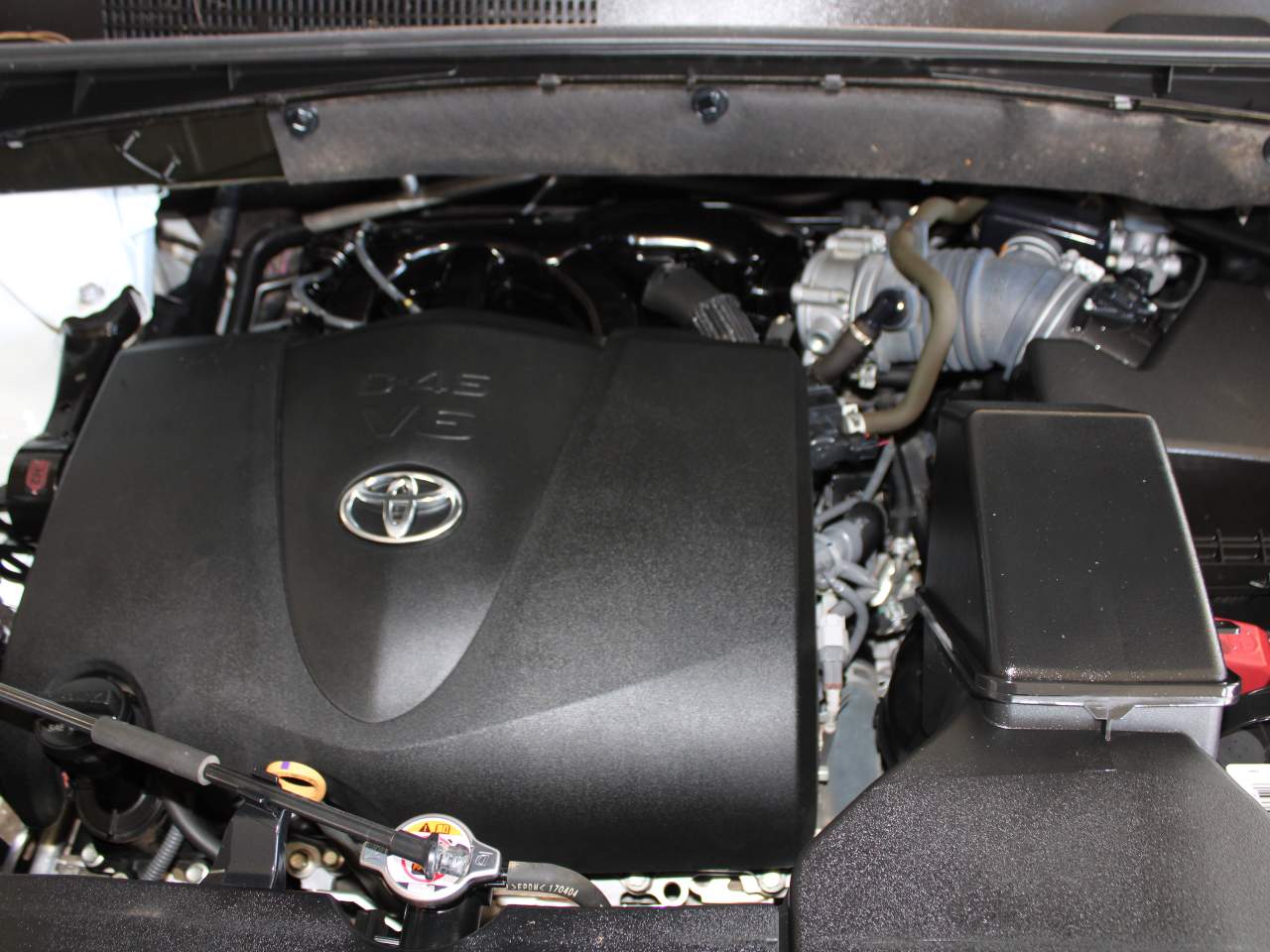 2017 Toyota Highlander LE