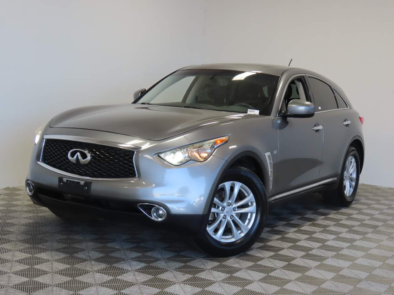 2017 INFINITI QX70 3.7's photo