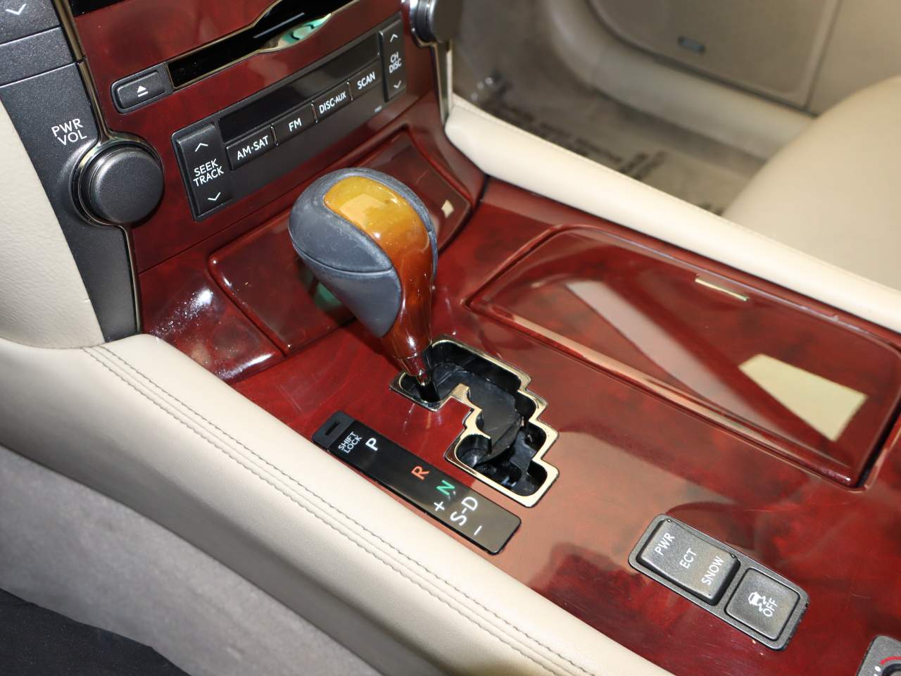 2008 Lexus LS Base - Photo 11