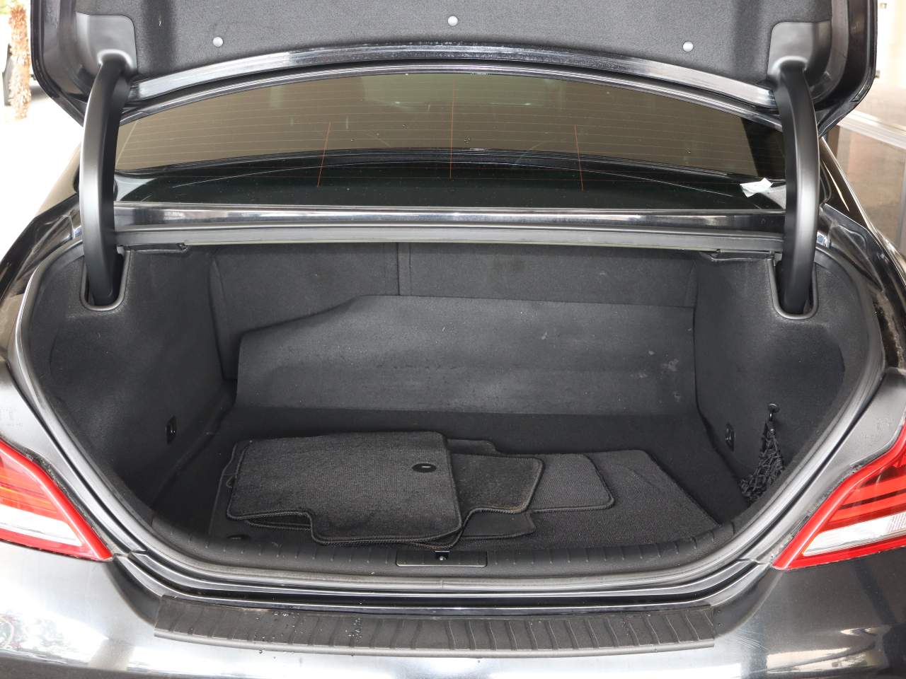 2020 GENESIS G70 Standard - Photo 17