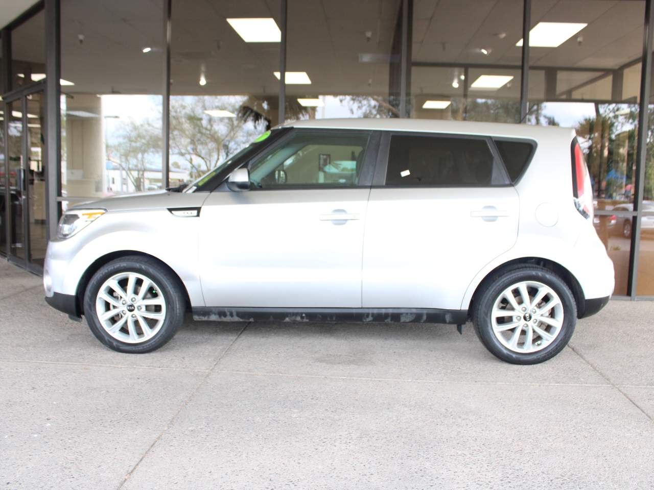 2017 Kia Soul +
