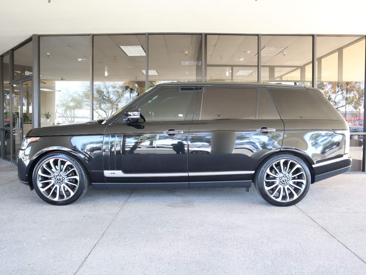 2017 Land Rover Range Rover Autobiography LWB