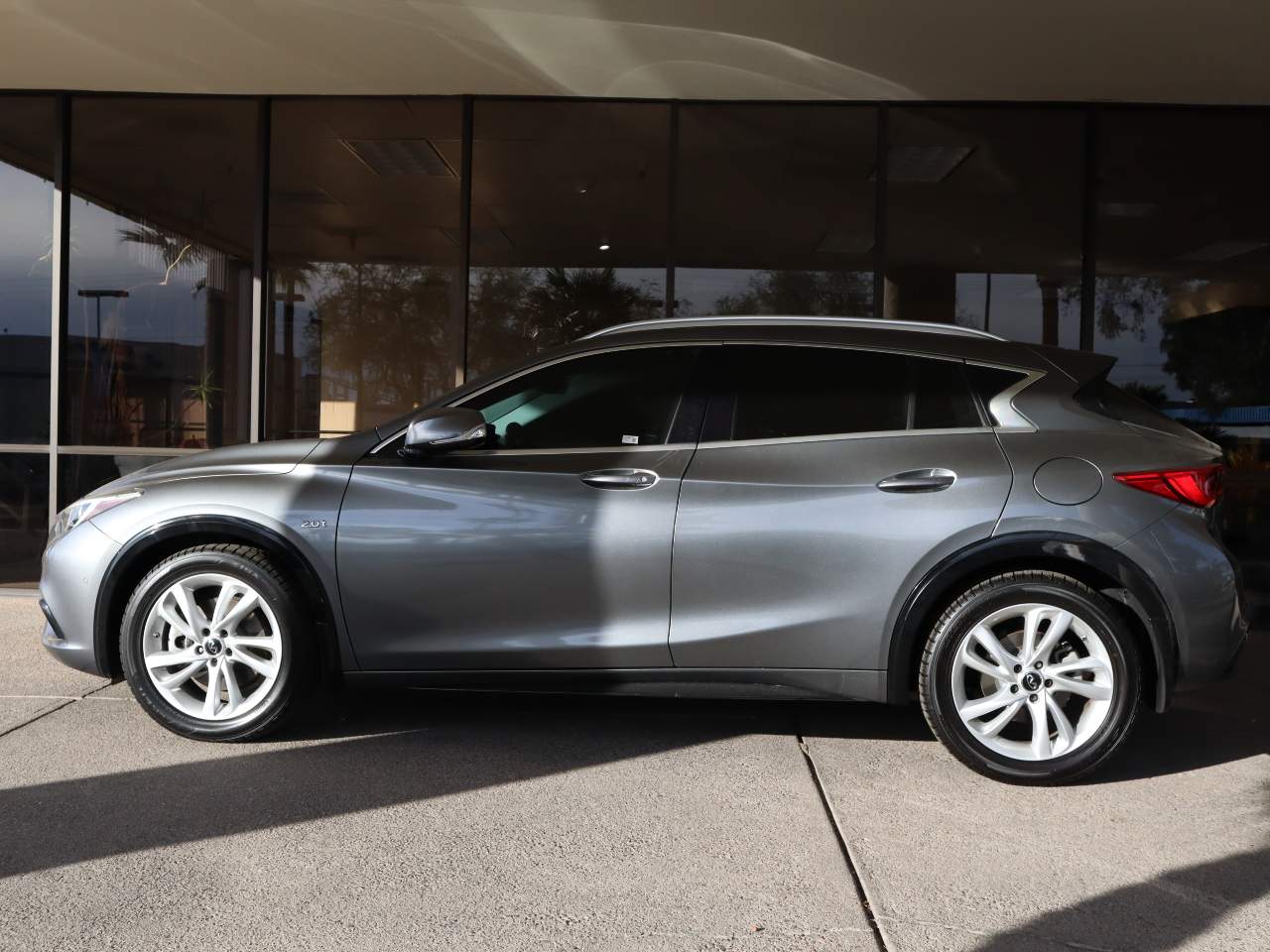 2019 INFINITI QX30 Essential