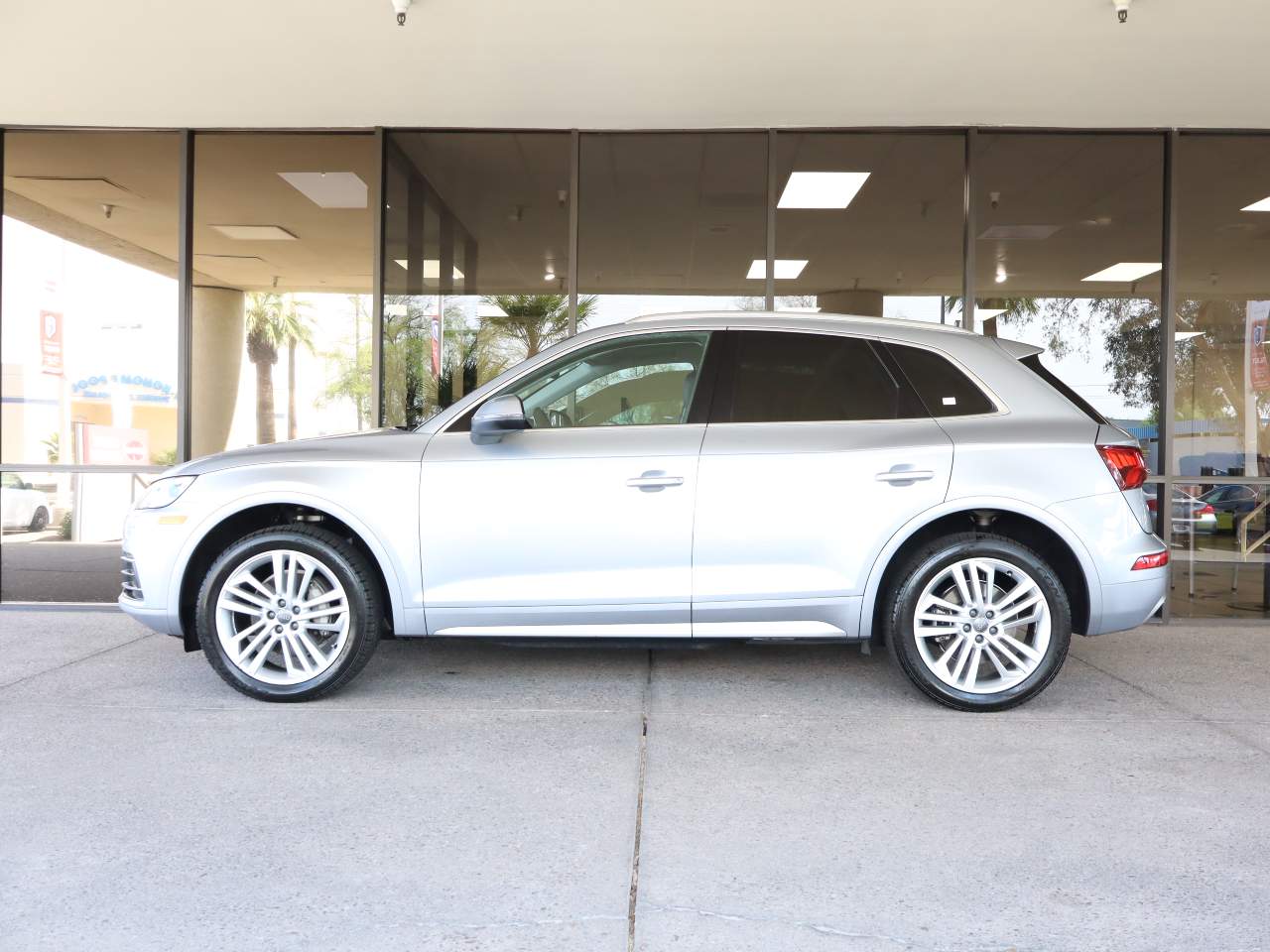 2018 Audi Q5 2.0T quattro Premium Plus