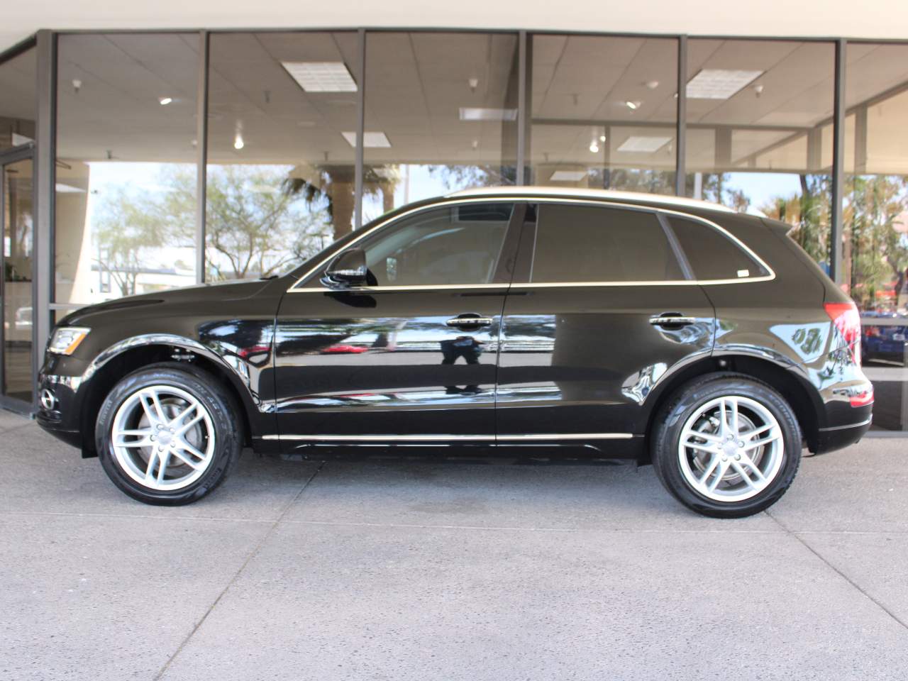 2017 Audi Q5 2.0T quattro Premium Plus