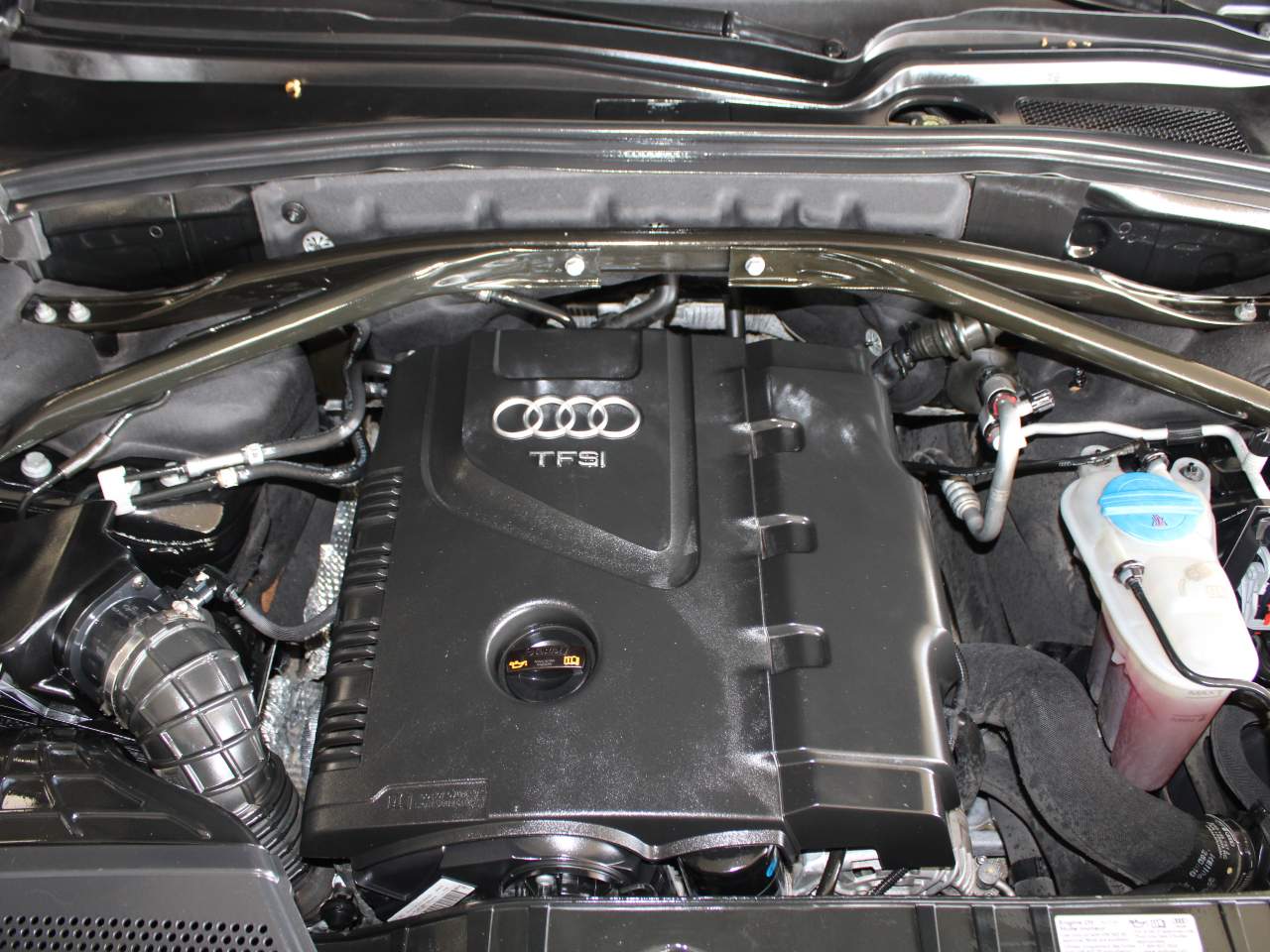 2011 Audi Q5 2.0T quattro Premium Plus