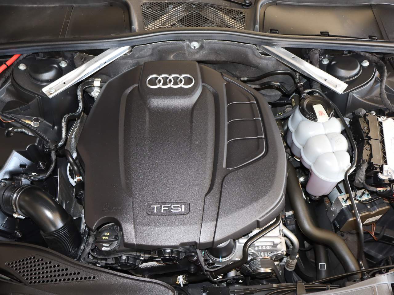 2019 Audi A4 Titanium 40 TFSI