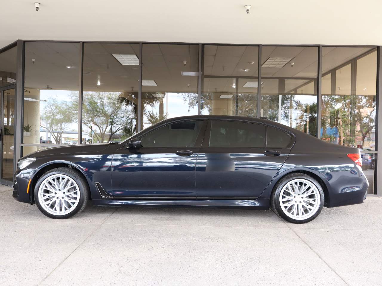 2016 BMW 7-Series 750i
