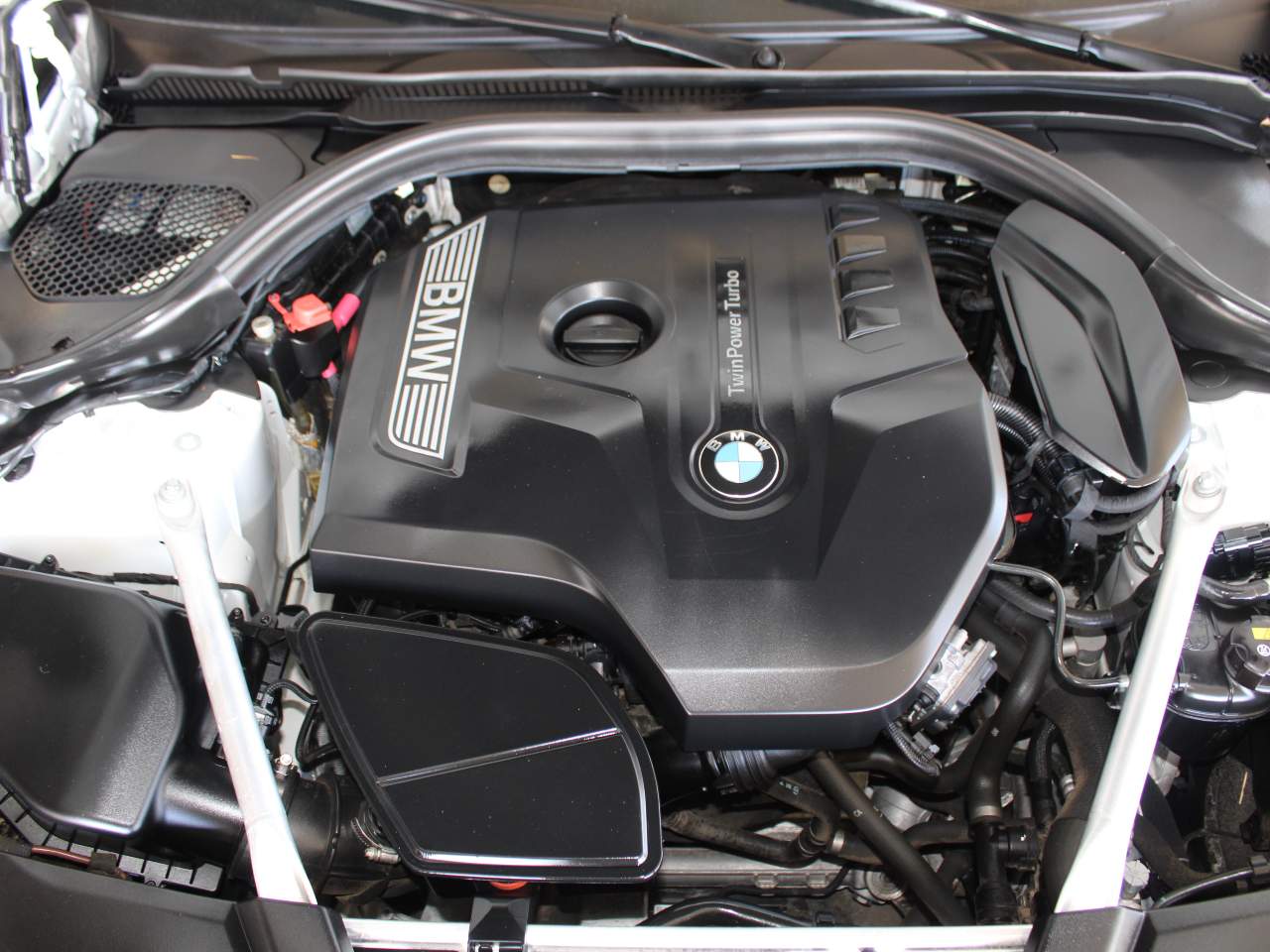 2019 BMW 5-Series 530i