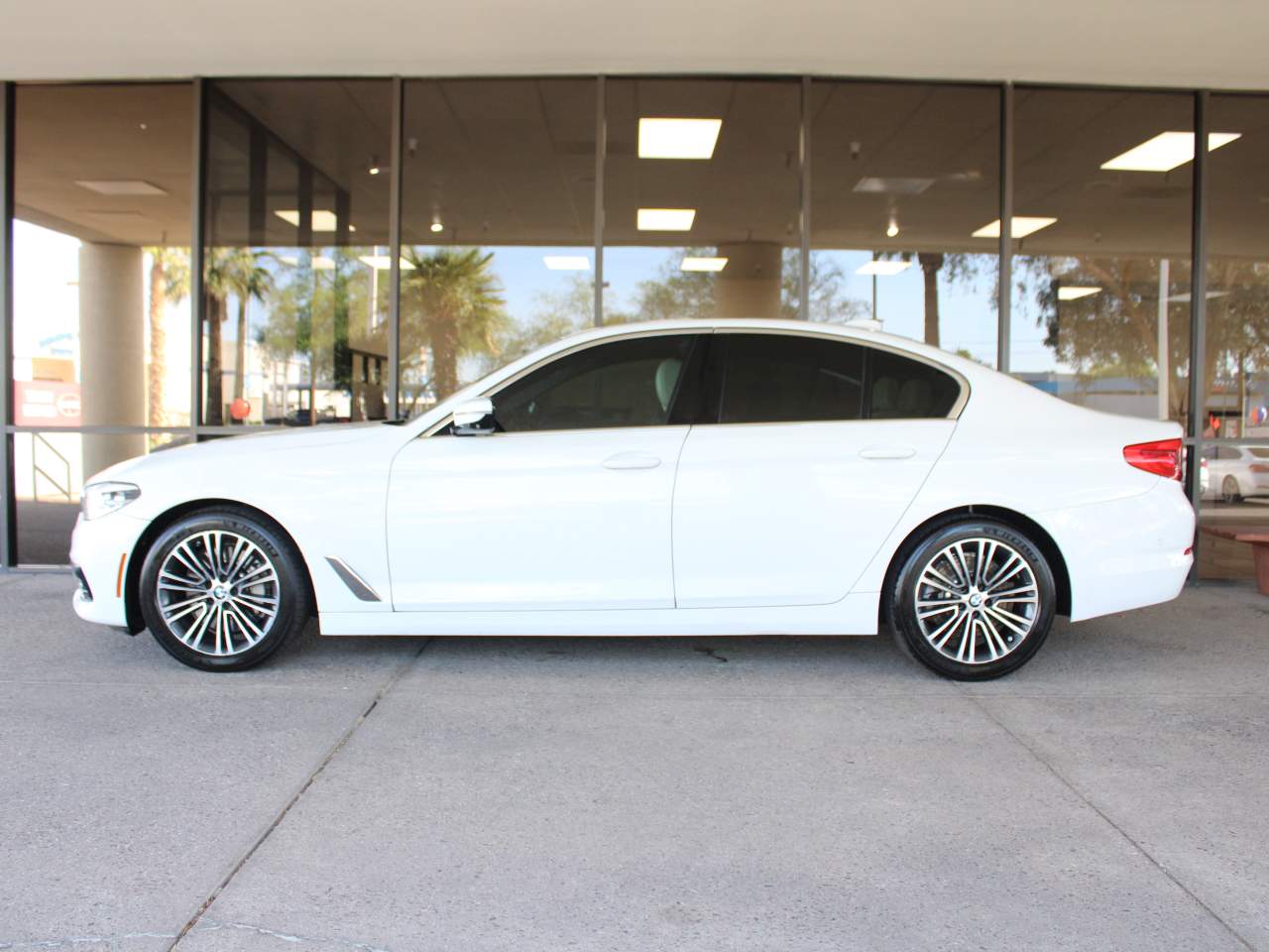 2019 BMW 5-Series 530i