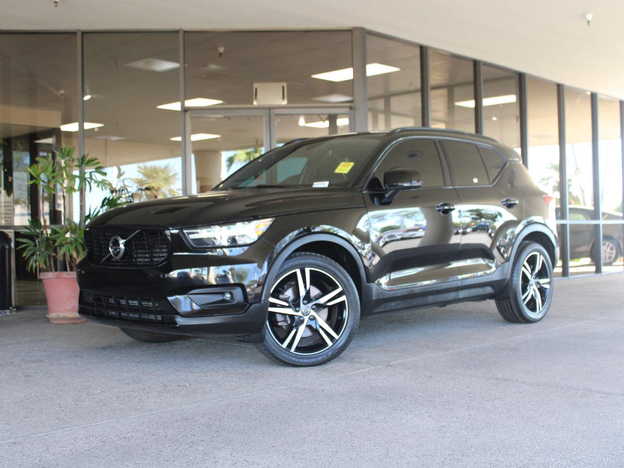 2021 Volvo XC40 T5 R-Design