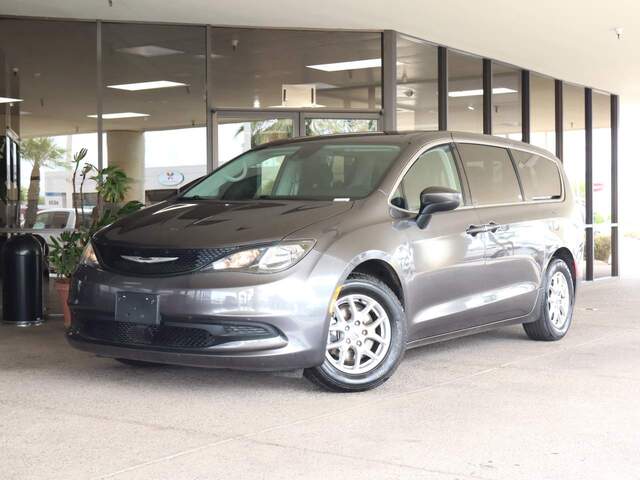 2023 Chrysler Voyager