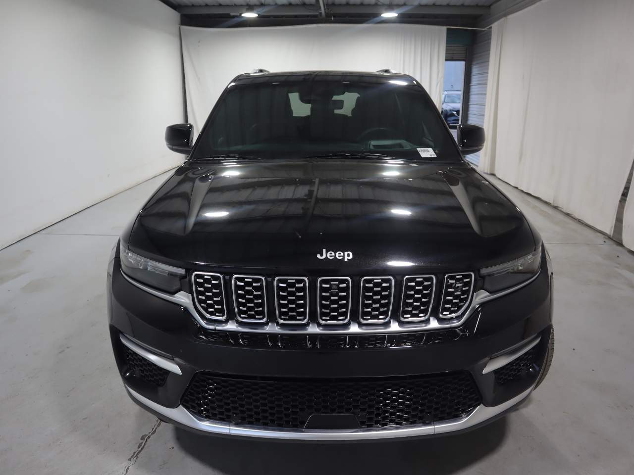 2023 Jeep Grand Cherokee Summit