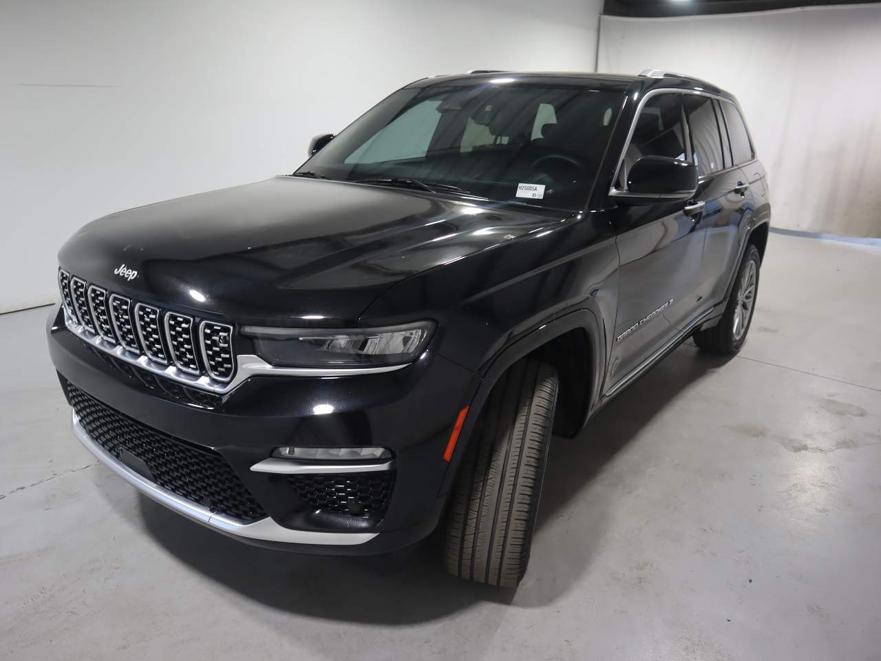 2023 Jeep Grand Cherokee Summit