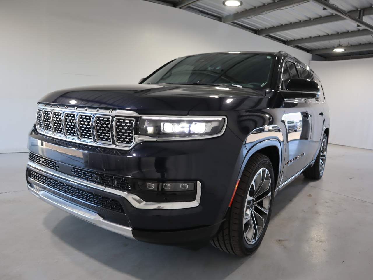 2023 Jeep Grand Wagoneer Series III