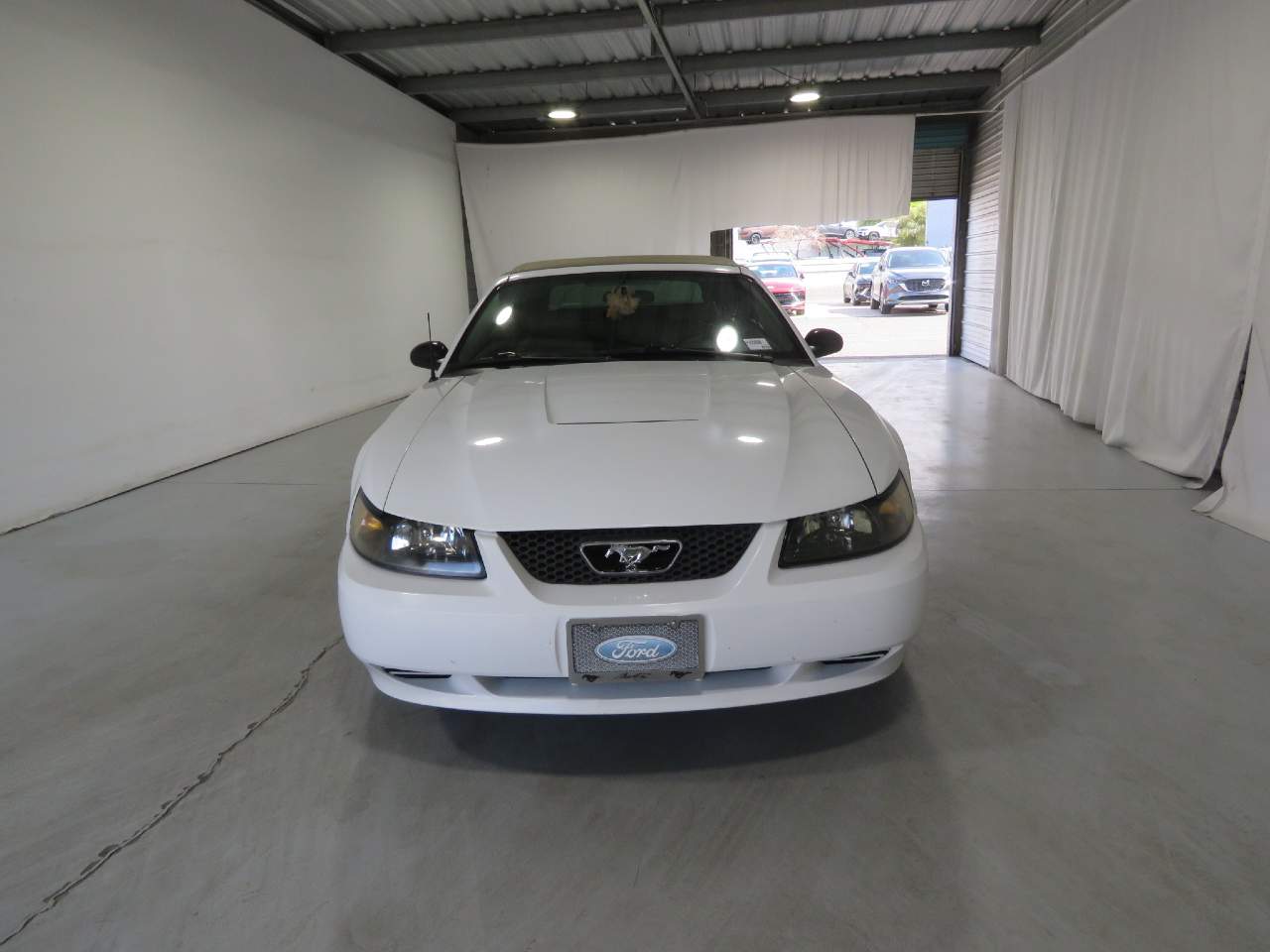 2004 Ford Mustang Deluxe
