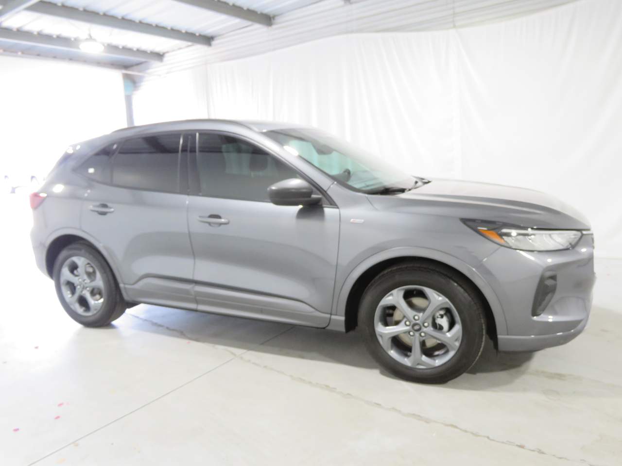 View vehicle photo 7