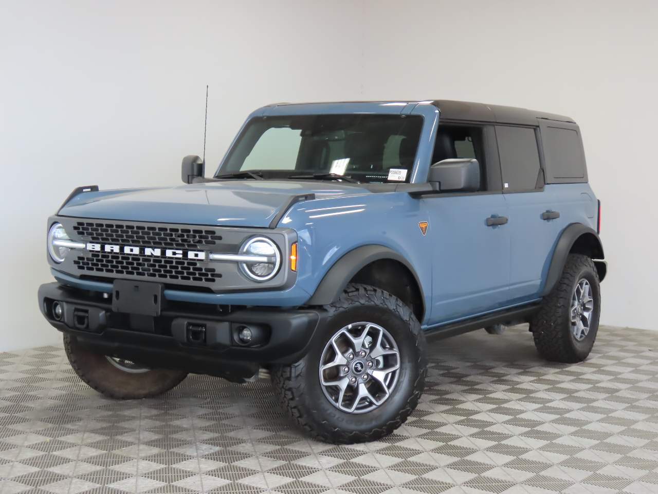 2025 Ford Bronco Badlands 4x4's photo