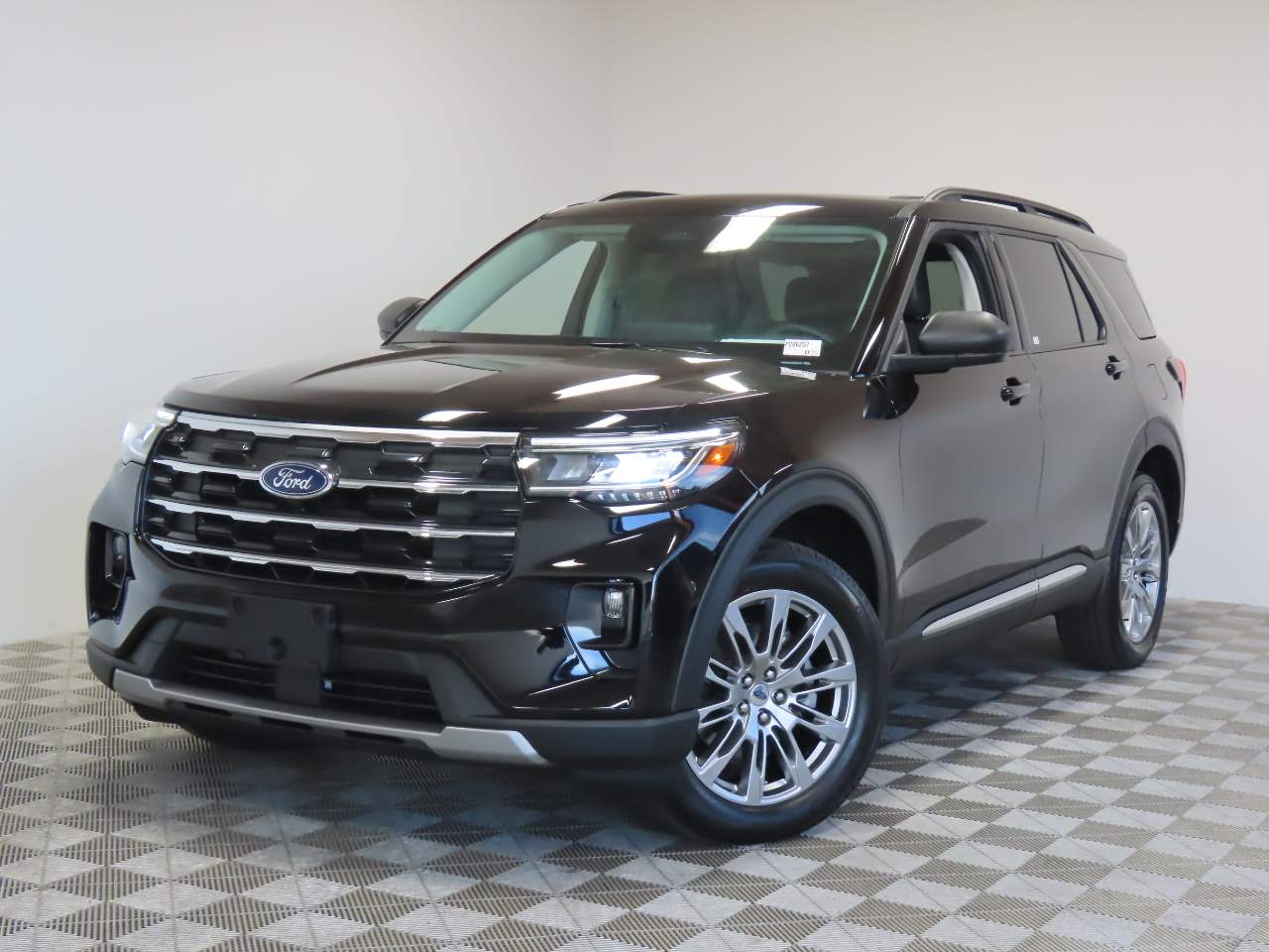 Agate Black 2025 Ford Explorer Active AWD SUV / Crossover All-Wheel Drive Automatic