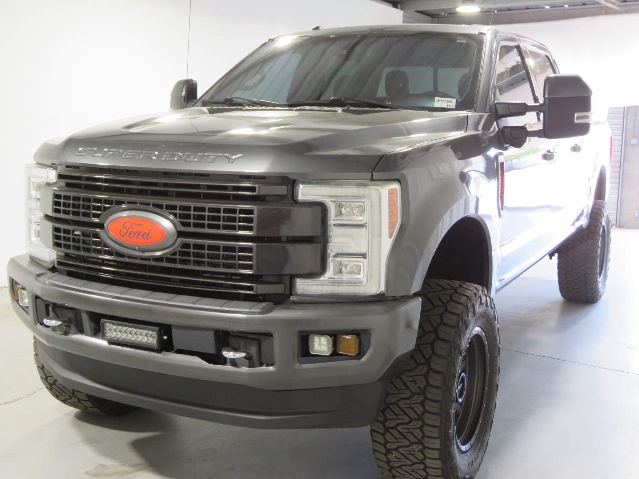 2017 Ford F-250 Super Duty Lariat Crew Cab